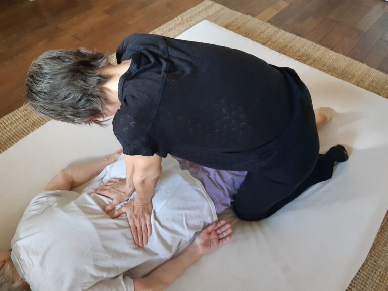 Lire la suite à propos de l’article Massage balinais vs autres massages relaxants : lequel choisir ?